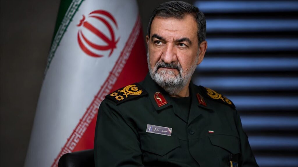 سرلشکر رضایی: ترامپ در باتلاق نه مذاکره و نه جنگ گرفتار شده است