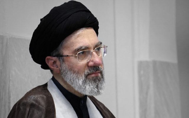 قدرت برآمده از دانش همراه با تقوا، سپری در برابر توحش نظام سلطه است