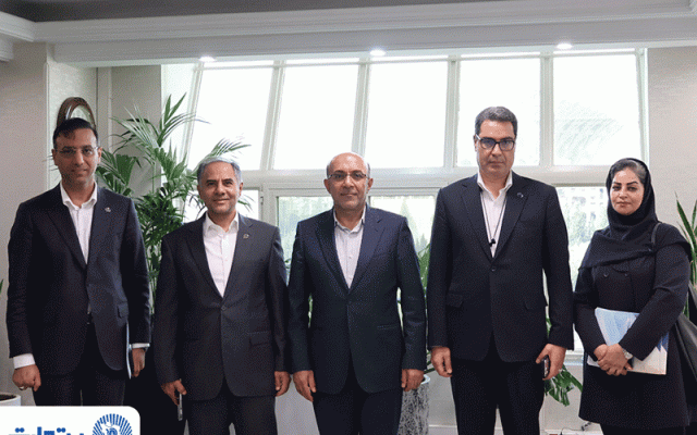 بانک تجارت و گمرک ایران گسترش همکاری‌های راهبردی را کلید زدند