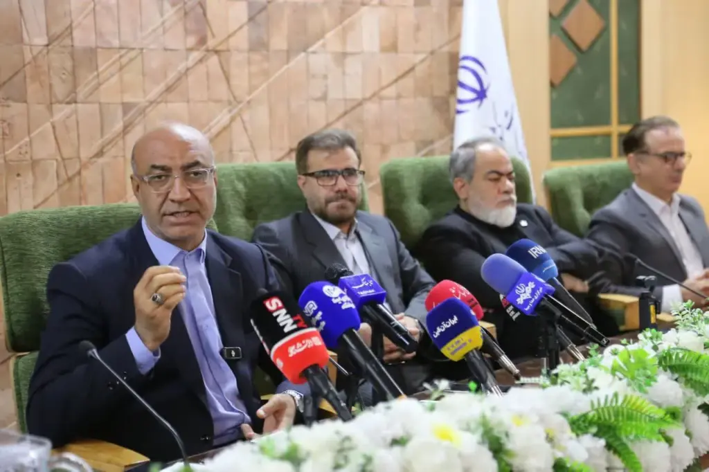 پاسخ ندهید، خلأ خبری شکل می‌گیرد/ مسئولیتش با روابط عمومی است