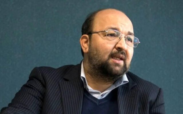 انتقاد جواد امام از ادامه فعالیت شوراهای شهر و روستا/ اداره شوراها با رأی مردم معنا پیدا می‌کند/ به این بی‌قانونی پایان دهید