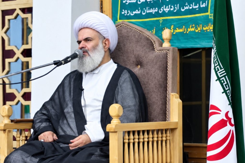 تاج: شیعه واقعی باید در عمل پای نصرت اهلبیت (ع) بایستد