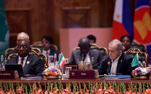 پزشکیان در بریکس پلاس: ایران آماده نقش‌آفرینی در مسیرهای انرژی و ترانزیتی است