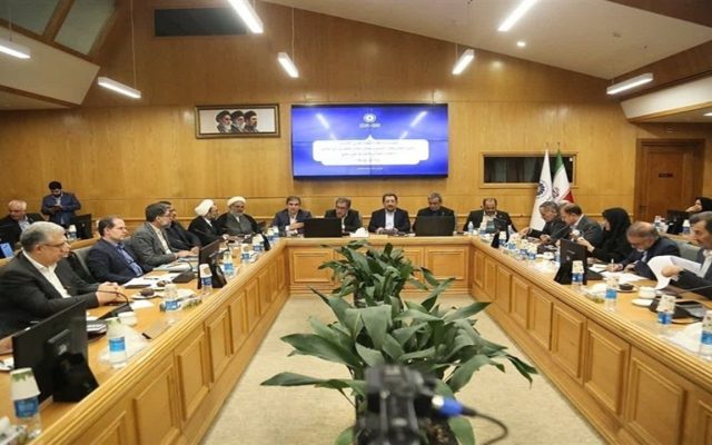 وزیر صمت: اولویت‌ واردات با محوریت مواد اولیه و کاهش محدودیت‌های ارزی
