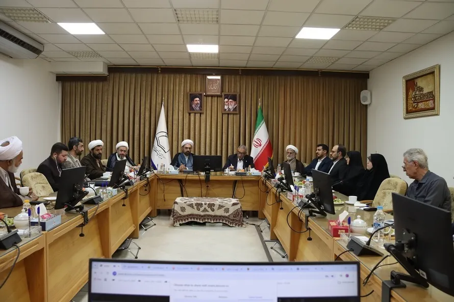 مرکز کامپیوتری نور با ابزارهای دیجیتال خوراک فکری حقیقتجویان جهان را تأمین میکند