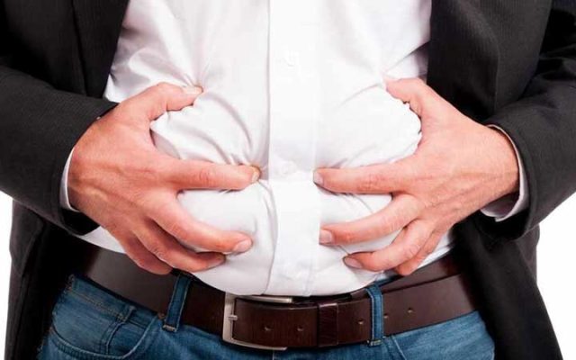 چرا اینقدر نفخ میکنید؟؛ ۱۰ علت پنهان افزایش گاز روده
