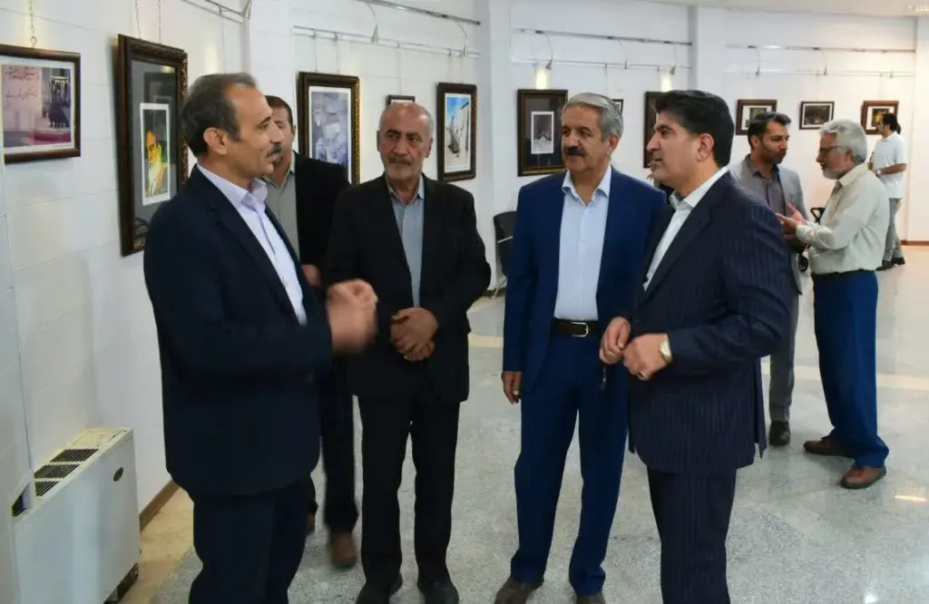 افتتاح نمایشگاه انفرادی عکس «جلوه‌هایی از هنر رزمندگان در دهه ۶۰» در دورود