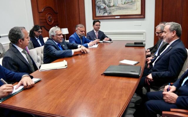 دیدار و گفتگوی عراقچی و اسحاق دار در نیویورک