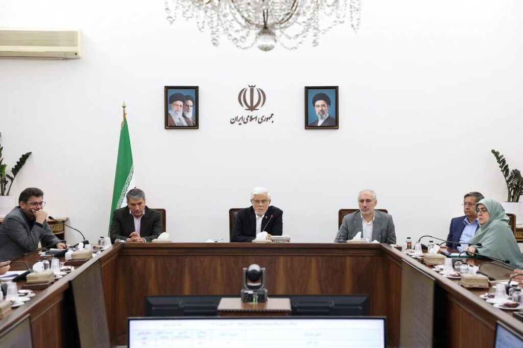 عارف برای تدوین بسته جامع تأمین منابع یارانهها ضربالعجل تعیین کرد