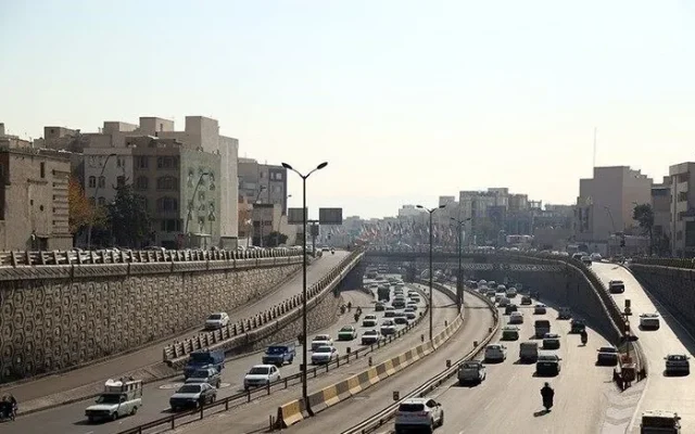 آسمان صاف همراه با افزایش وزش ابر و باد در تهران
