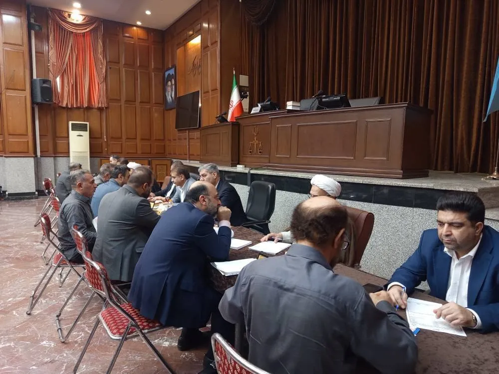 پاسخگویی به مشکلات حقوقی ۱۵۰ نفر از مراجعان در برنامه ملاقات مردمی دادگستری استان تهران