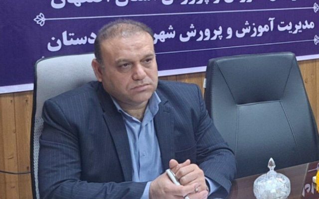 ۳۰۴ دانش‌آموز پایه اول در اردستان ثبت‌نام شدند