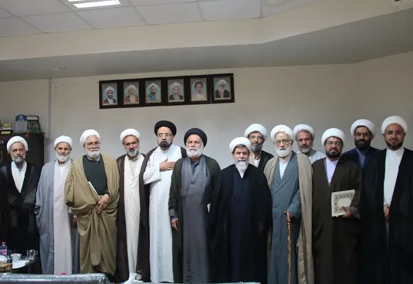 مراسم تجلیل از اساتید رزمنده و ایثارگر مدارس علمیه شیراز برگزار شد