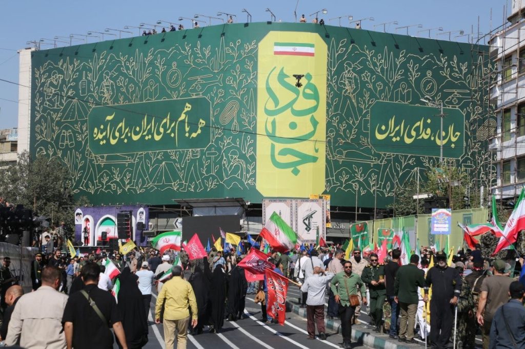 غربیها از جانفدایان ایران در حیرت ماندهاند