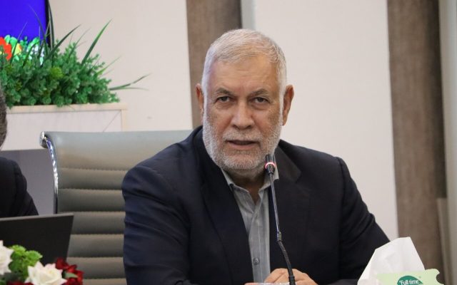 آغاز نهضت مدرسه‌سازی با احداث ۵۰ واحد آموزشی در کرمان و راور/ تأکید بر حمایت از معلمان