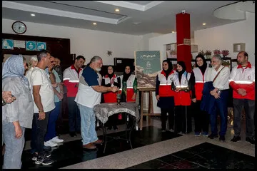 اهالی «هلال احمر» به «بلندی‌های خاکریز» آمدند؛ جای خالی علیرضا نادری!