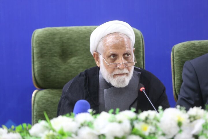 تأکید احمدی بر ساماندهی چاه‌های غیرمجاز و تأمین آب کشاورزی روستاییان صحنه، کنگاور و هرسین
