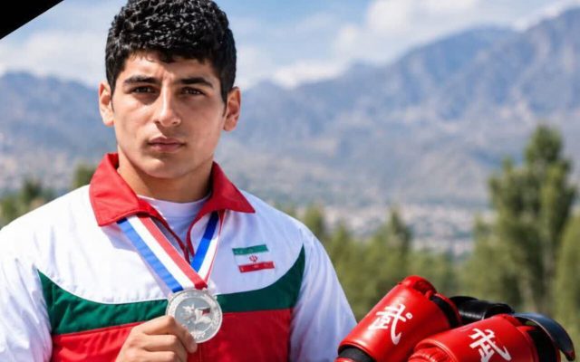 وداع گلستان با قهرمان جهان؛ جواد قزلسفلو بر دوش مردم تشییع شد