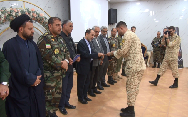 تجلیل از سربازان نمونه در همدان