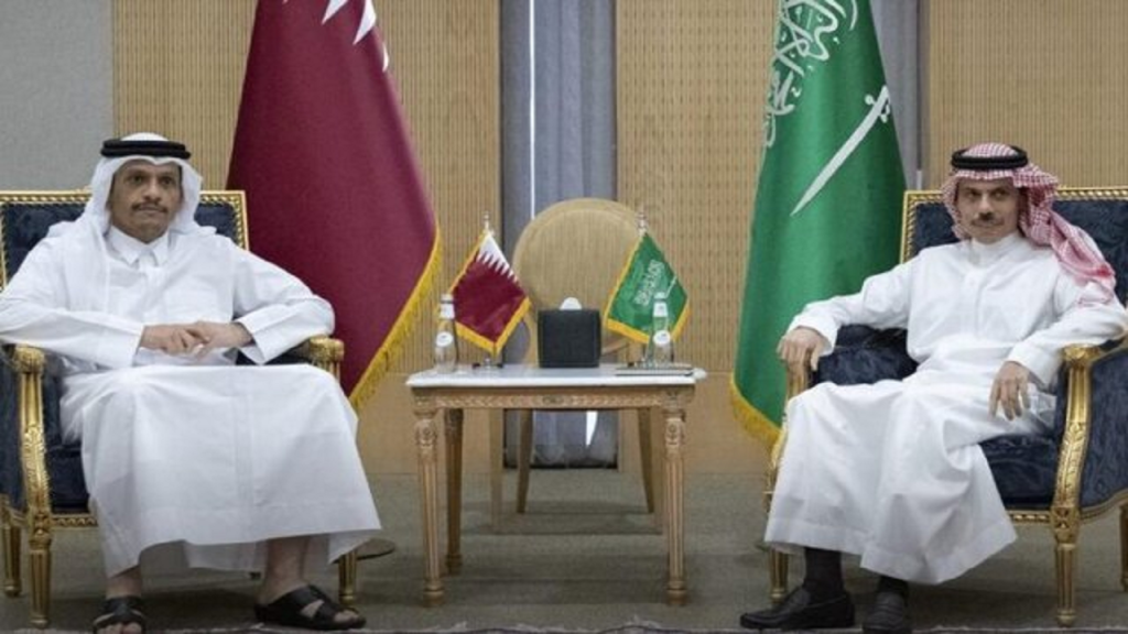 قطر و عربستان درباره کاهش تنش‌های منطقه و آزادی کشتیرانی رایزنی کردند