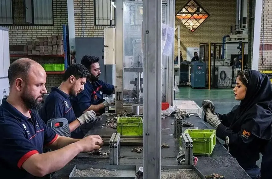 خانهدار شدن کارگران با بسته طلایی دولت؛ ۲۰۰ میلیون وام بلاعوض + زمین رایگان