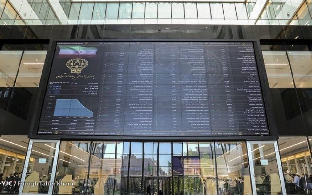 بورس در آغاز هفته جدید؛ آیا تقاضا در برابر عرضه‌ها دوام می‌آورد؟