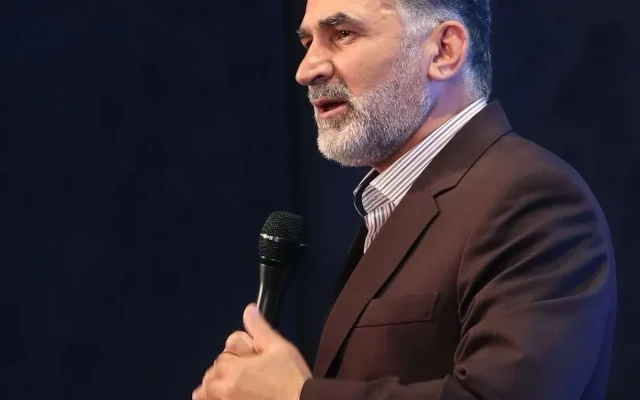 نصراللهی: گسست ارتباطی و سئوالات انباشته شده بیپاسخ، از زمینههای شکلگیری بحرانهای اجتماعی است