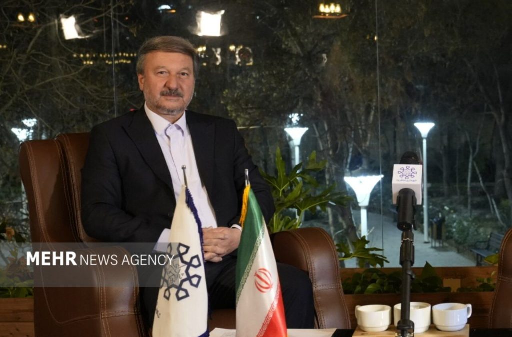 تجلیل از همراهی شهرداری شاهرود در مراسم تشییع رهبر شهید