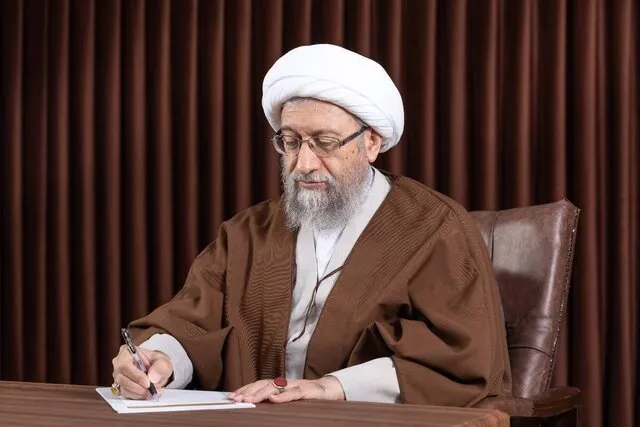 آملی لاریجانی: سران رژیم صهیونیستی و آمریکا اشتباه صدام را تکرار کرده‌اند