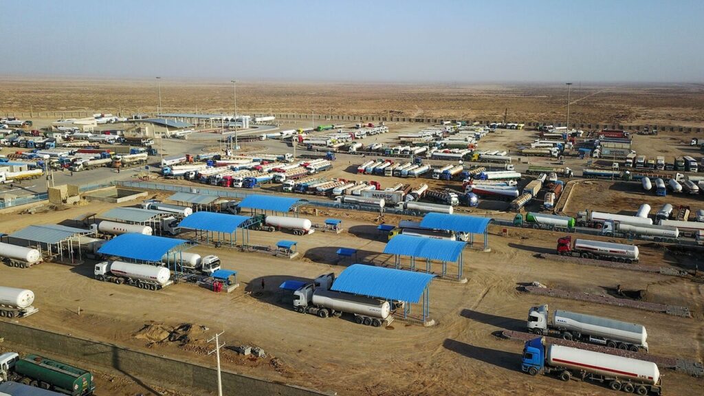فرآیند نظارت بر حمل سوخت در دوغارون نیازمند بازنگری است