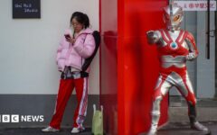 Young people in China are fangirling over a professor who gets their anxiety