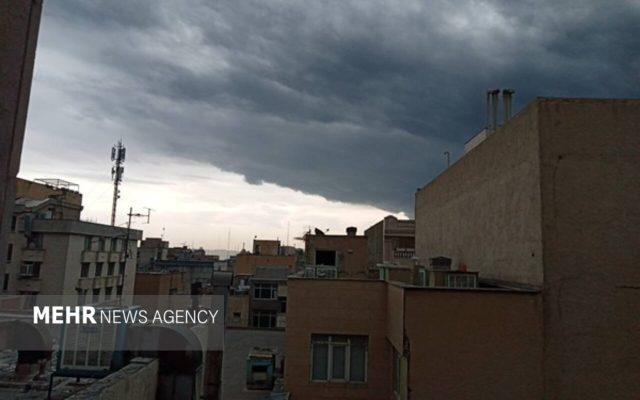مهار نشت گازهای سمی در یکی از سردخانههای اصفهان؛ اخطار قانونی صادر شد