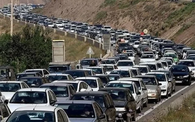 آغاز موج بازگشت مسافران/ترافیک سنگین در محور‌های شمالی و زیارتی