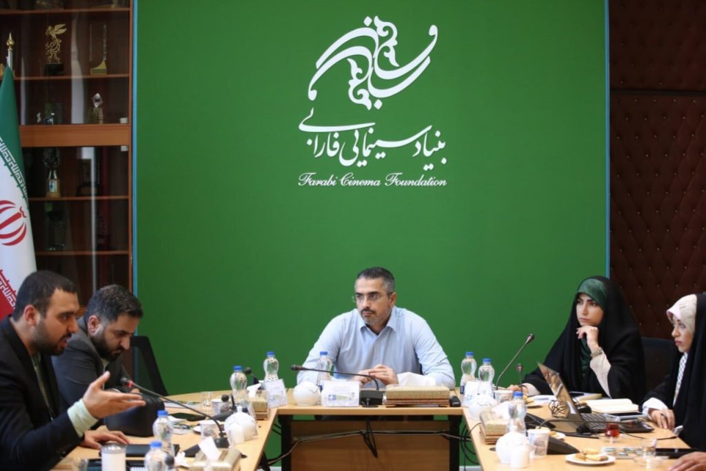 ردهبندی سنی فقط یک عدد روی پوستر نیست؛ بررسی چالشها و ضرورتها