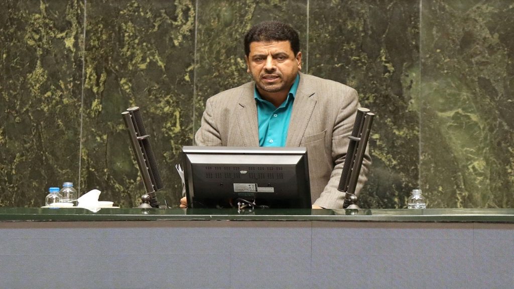 با دریافت شهریه‌های بسیار سنگین در مدارس شمال شهر تهران باید برخورد شود/ آموزش‌وپرورش جلوی بازماندن دانش‌آموزان از تحصیل را بگیرد