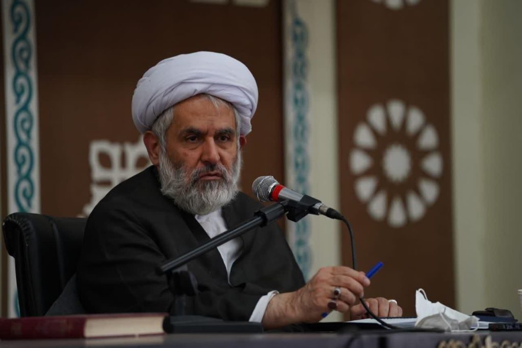 طائب: اگر دشمن درخواست مذاکره کرد، باید با قدرت با او وارد گفتوگو شد/ عرصه را برای حضور همه مردم با سلایق در بسیج فراهم کنیم