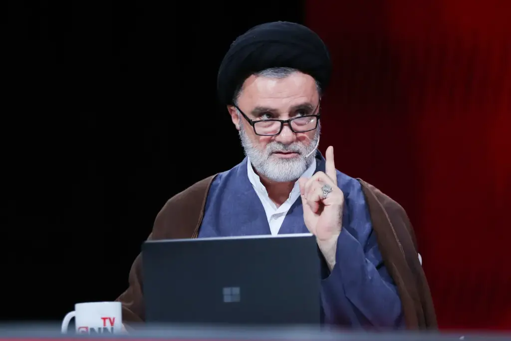 نبویان: مسئله آمریکا با ایران فراتر از پرونده هسته‌ای است | بودجه نظامی ما زیر ۱۰ میلیارد دلار، اما آمریکا ۹۲۵ میلیارد دلار است!