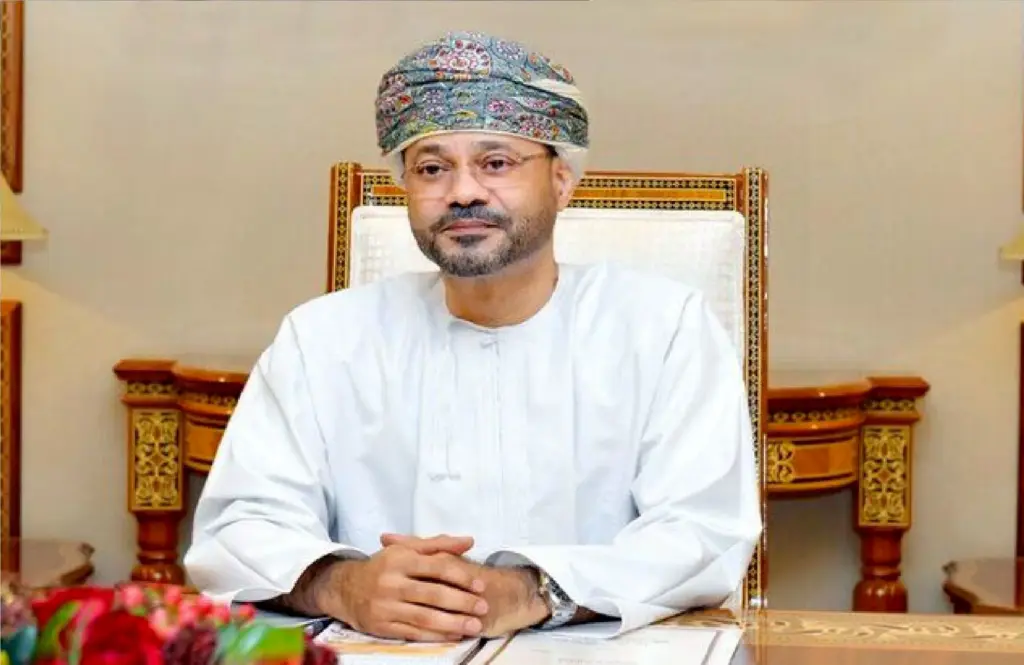 وزیر خارجه عمان: مسقط به حفظ امنیت دریانوردی در تنگه هرمز متعهد است / گفتگو مطمئن‌ترین مسیر برای دستیابی به صلح پایدار است