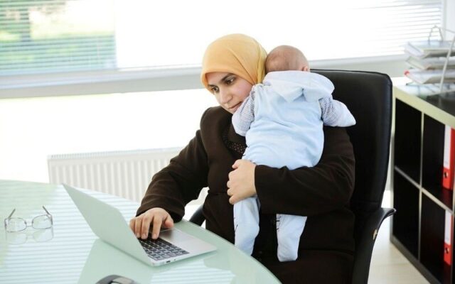 خبر مهم برای مادران شاغل؛ پرداخت کامل حقوق مرخصی زایمان در تأمین اجتماعی