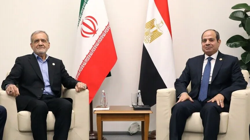 دیدار رئیسجمهور مصر با پزشکیان / سیسی از رئیسجمهور ایران چه درخواستی کرد؟