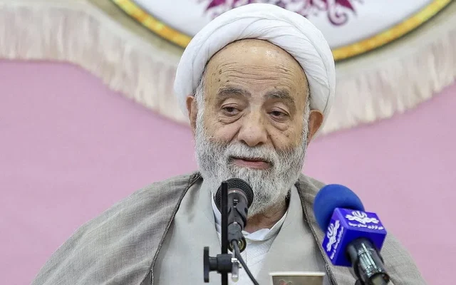 «تفقه و تبلیغ» دو مأموریت اصلی حوزویان است/ برای «مدرک» درس نخوانیم