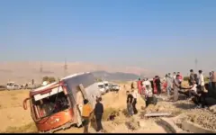 ۱۷ مصدوم بر اثر حادثه واژگونی اتوبوس در لرستان