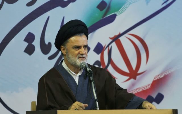 نبویان: تنگه هرمز ابزار راهبردی ایران برای بازدارندگی است