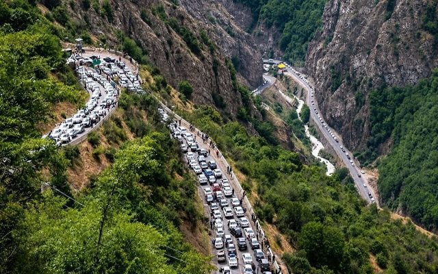 ترافیک سنگین در راههای مازندران؛ هراز مقطعی یکطرفه شد