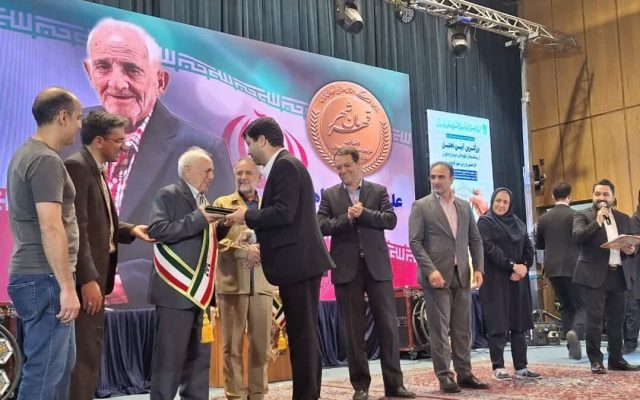 ۲۴۰ پیشکسوت و قهرمان ورزش قزوین تجلیل شدند