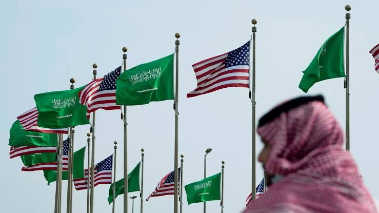 مشاجره بین سطوح بالای حکومت سعودی درباره فایدهمندی نشست مشترک شورای همکاری خلیج فارس با ترامپ/ عربستان مردد شد