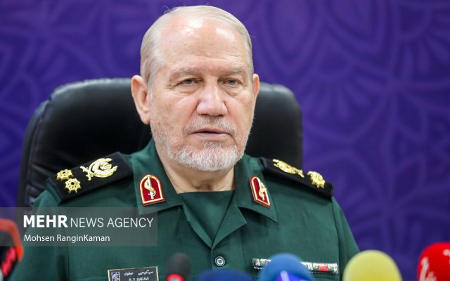 سرلشکر صفوی: باز شدن تنگه هرمز منوط به پذیرفتن شرایط ایران است