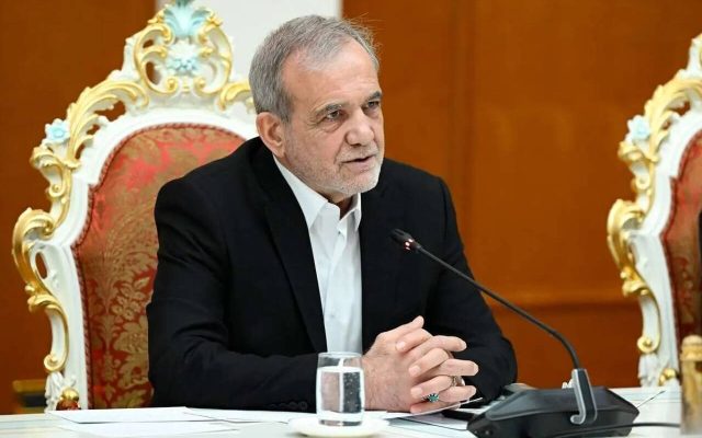 سوال فاکس نیوز از پزشکیان درباره کشته‌شدگان دی ماه و پاسخ او؛ وقتی می‌گویند ۱۰ هزار نفر یا ۱۷ هزار نفر، چرا دست‌کم دو شماره ملی ارائه نمی‌کنند؟