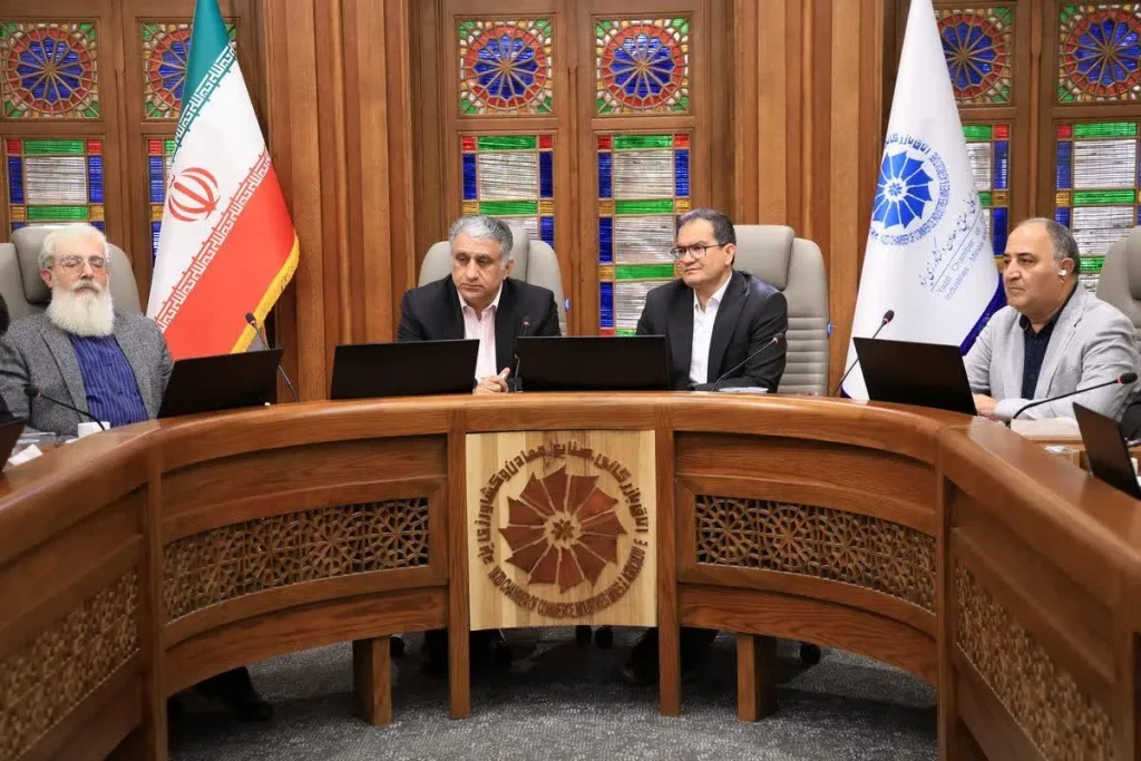 مشکلات تجار و بازرگانان یزد باید از مسیر اتاق و شورای گفت‌وگو پیگیری شود