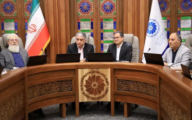 مشکلات تجار و بازرگانان یزد باید از مسیر اتاق و شورای گفت‌وگو پیگیری شود